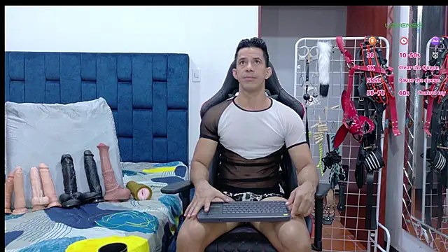 JoseRumbero26 online show from February 14, 2:12 am