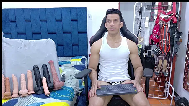 JoseRumbero26 online show from April 23, 2:18 am