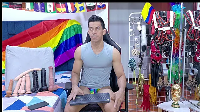 Snapshot of JoseRumbero26 chatting on June 16, 10:59 am JoseRumbero26 online show from June 16, 10:59 am