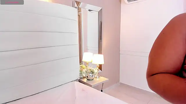 Lilly 2809  online show from February 21, 4:25 am