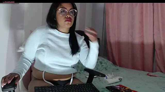 Snapshot of Tita_dirty chatting on October 24, 1:59 am Tita dirty online show from October 24, 1:59 am