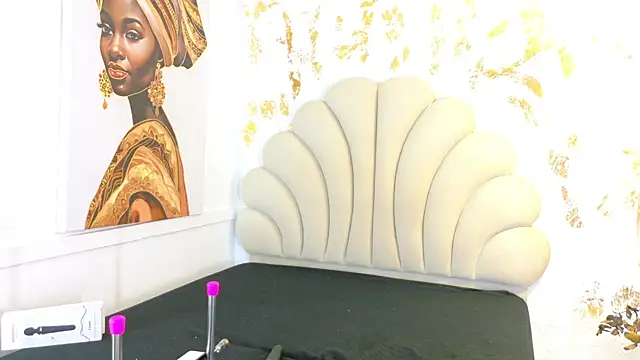 bonieklent online show from November 18, 3:43 am