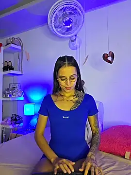 thamaral1 online show from March 25, 2:44 am