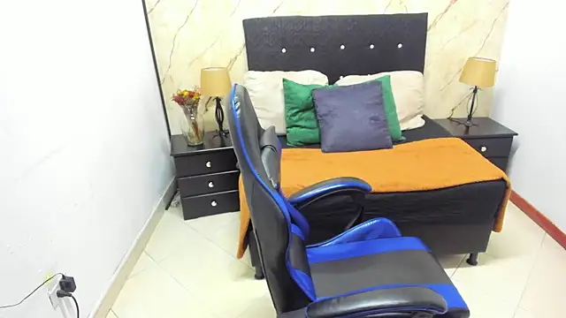 helena copper  online show from April 12, 4:38 am