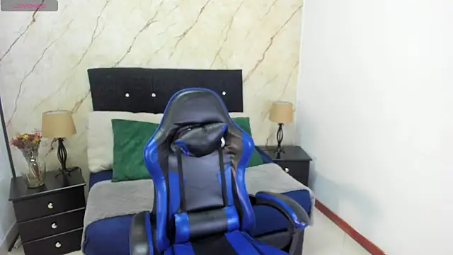 helena copper  online show from April 8, 3:19 am