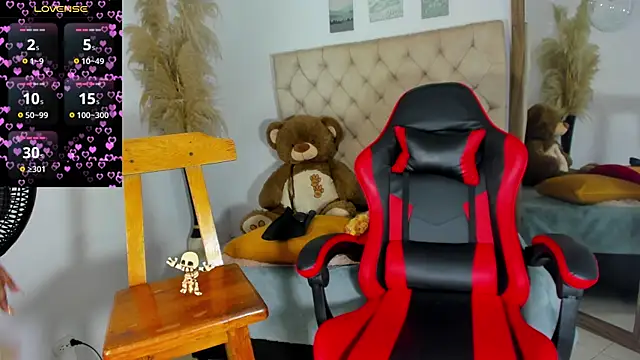 helena copper  online show from January 6, 7:29 pm