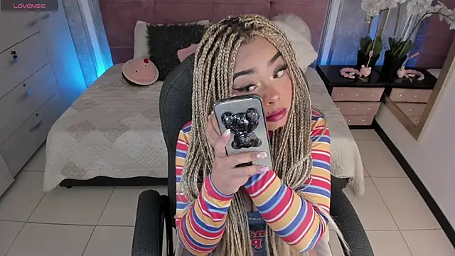 conny  curly online show from November 4, 1:48 pm