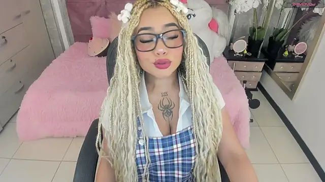 conny  curly online show from January 9, 12:56 pm