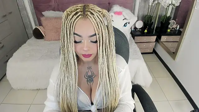 conny  curly online show from February 14, 9:04 pm