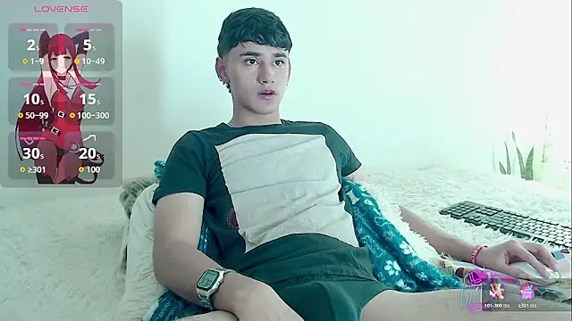juan stiven online show from July 8, 1:56 pm