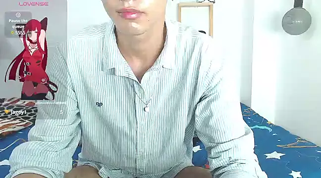 Snapshot of juan_stiven chatting on December 28, 11:05 pm juan stiven online show from December 28, 11:05 pm
