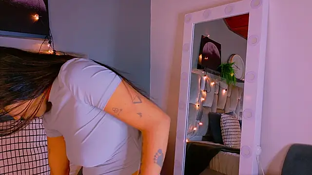 Snapshot of rachellmartinez chatting on October 22, 11:42 am rachellmartinez online show from October 22, 11:42 am