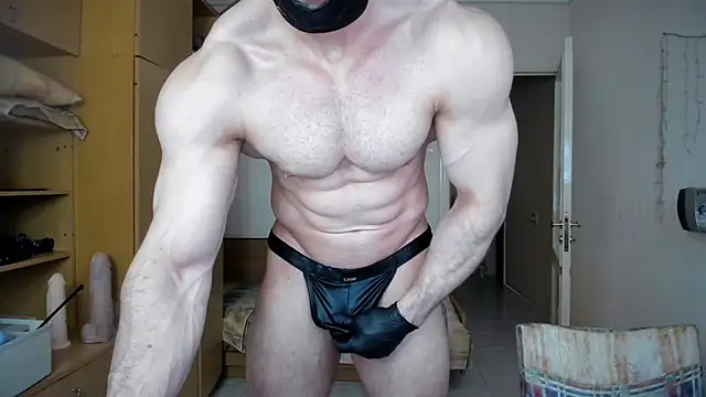 Snapshot of hot_muscle chatting on July 17, 7:05 am hot muscle online show from July 17, 7:05 am
