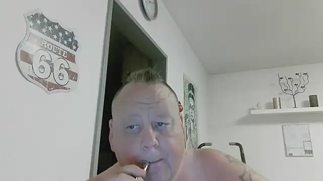 Snapshot of pimmelmann3 chatting on June 11, 9:12 pm pimmelmann3 online show from June 11, 9:12 pm