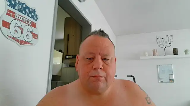 Snapshot of pimmelmann3 chatting on June 11, 9:06 am pimmelmann3 online show from June 11, 9:06 am