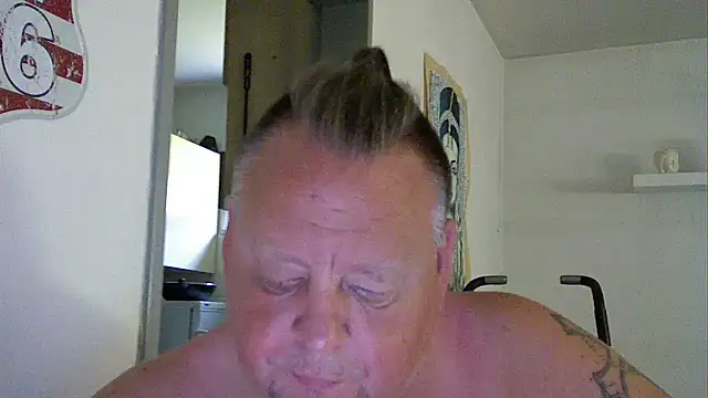 Snapshot of pimmelmann3 chatting on June 20, 10:31 am pimmelmann3 online show from June 20, 10:31 am