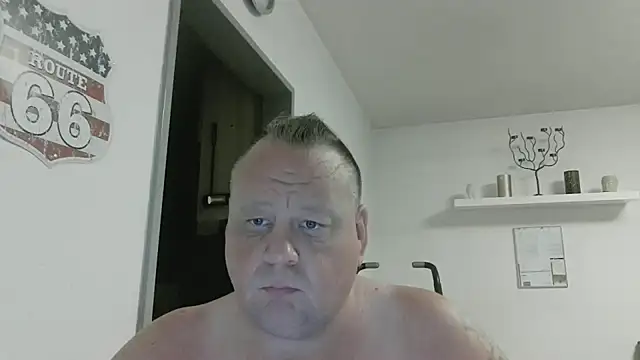 Snapshot of pimmelmann3 chatting on June 12, 10:40 pm pimmelmann3 online show from June 12, 10:40 pm