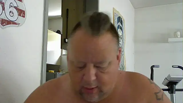 Snapshot of pimmelmann3 chatting on June 22, 8:33 am pimmelmann3 online show from June 22, 8:33 am