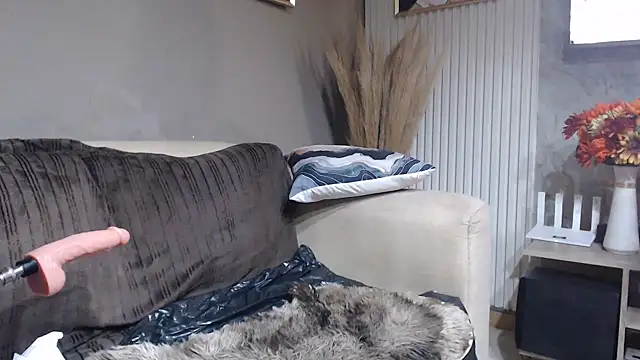 ThickyMinajxx online show from November 28, 2:23 am