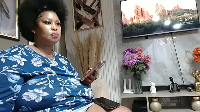 ThickyMinajxx online show from March 24, 4:23 am