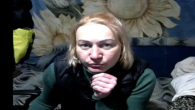 Snapshot of wLESLYMOSw chatting on March 21, 4:33 pm wLESLYMOSw online show from March 21, 4:33 pm