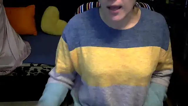 wLESLYMOSw online show from October 24, 9:08 am