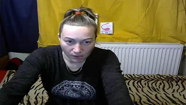 wLESLYMOSw online show from January 16, 4:18 pm