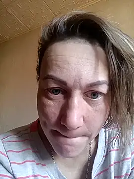 wLESLYMOSw online show from February 9, 8:54 am