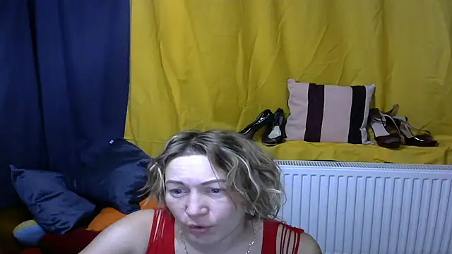 wLESLYMOSw online show from January 18, 9:45 am