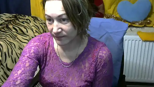 wLESLYMOSw online show from January 5, 7:07 am