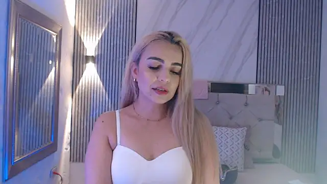 ashley  tylor online show from February 25, 3:18 am