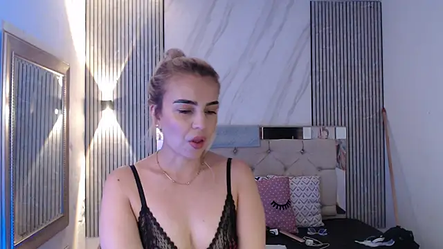 ashley  tylor online show from April 30, 8:57 pm
