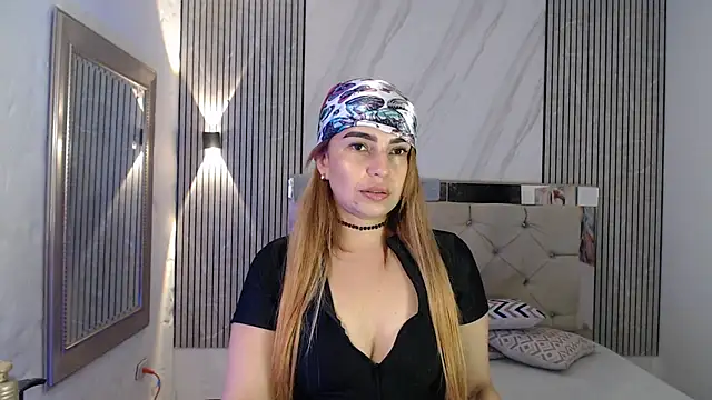 ashley  tylor online show from January 5, 10:24 pm