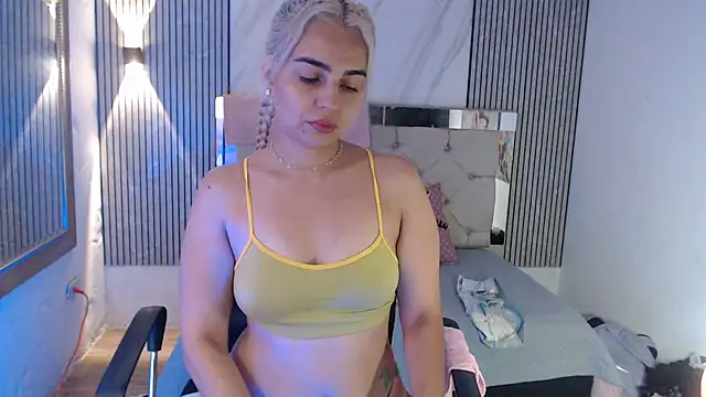 Snapshot of ashley__tylor chatting on July 10, 3:34 pm ashley tylor online show from July 10, 3:34 pm