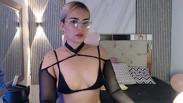 ashley  tylor online show from May 17, 7:19 am