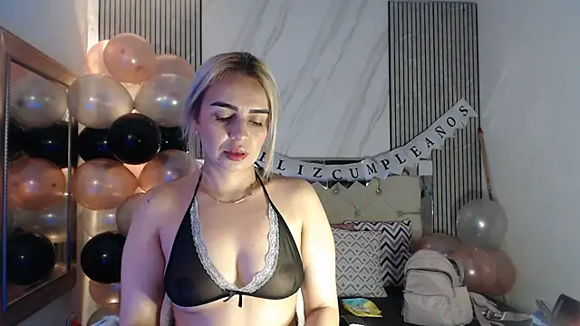 ashley  tylor online show from April 24, 10:01 pm