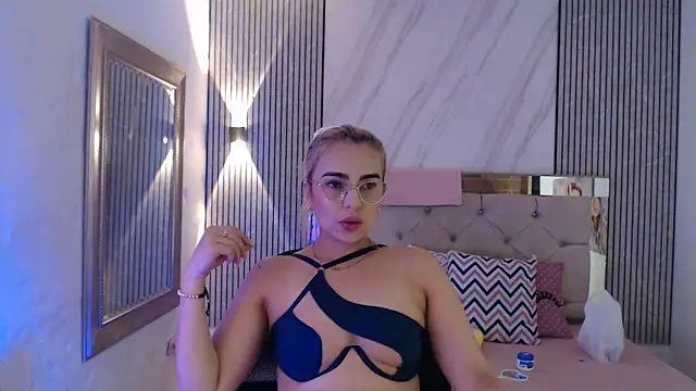 ashley  tylor online show from February 23, 11:38 pm