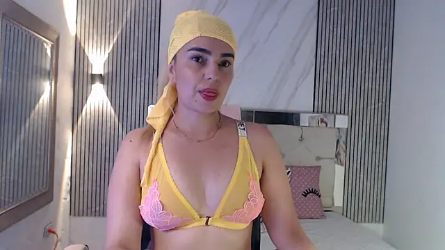 Snapshot of ashley__tylor chatting on June 21, 6:36 pm ashley tylor online show from June 21, 6:36 pm