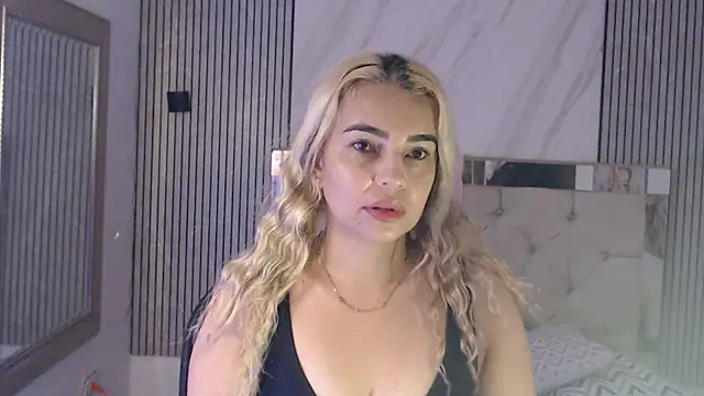 Snapshot of ashley__tylor chatting on June 25, 3:28 pm ashley tylor online show from June 25, 3:28 pm
