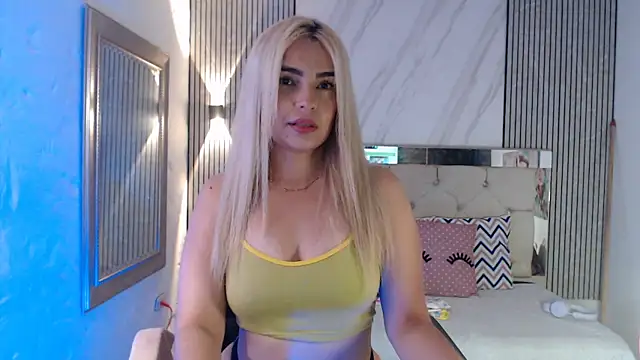 Snapshot of ashley__tylor chatting on June 15, 7:24 pm ashley tylor online show from June 15, 7:24 pm