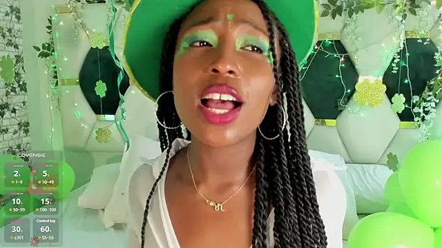 EmmaSanzz  online show from March 17, 6:00 pm