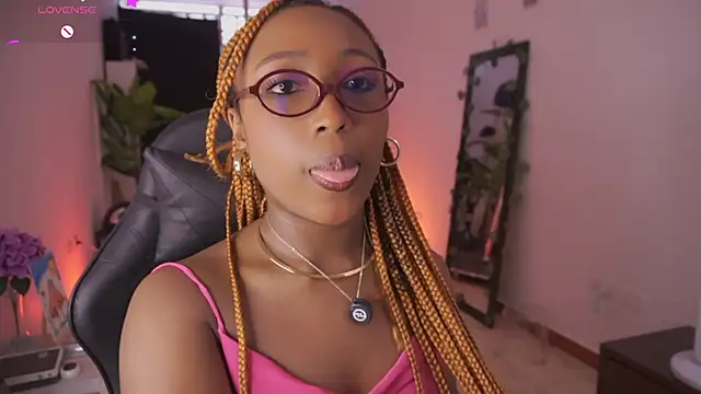 EmmaSanzz  online show from March 16, 3:48 pm