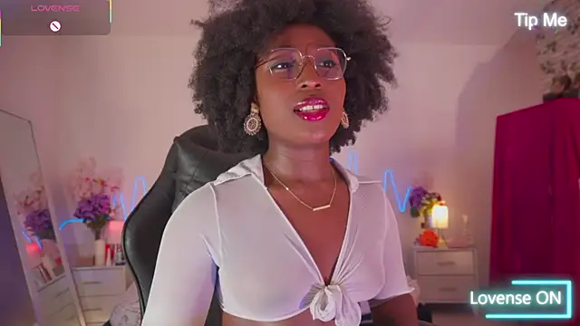 EmmaSanzz  online show from November 10, 11:37 am