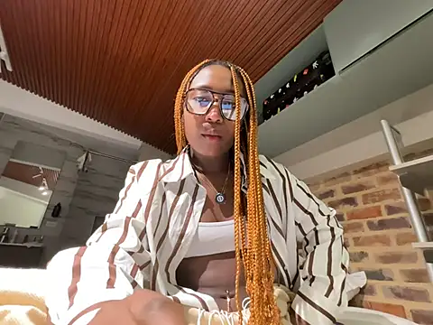 EmmaSanzz  online show from March 27, 11:33 am