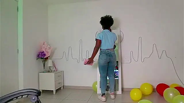 EmmaSanzz  online show from September 29, 12:00 pm