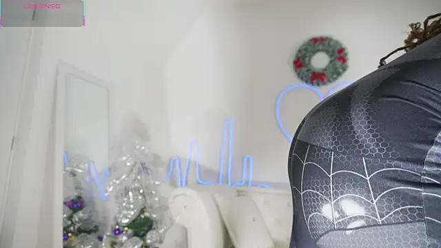 EmmaSanzz  online show from November 30, 11:44 am