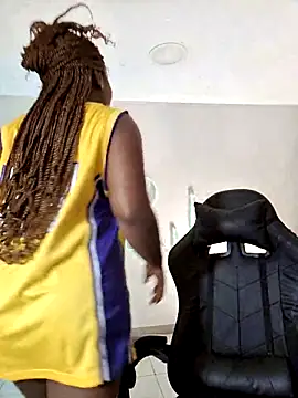 EmmaSanzz  online show from December 14, 11:27 am