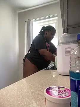 fantasygyal online show from June 2, 3:45 pm