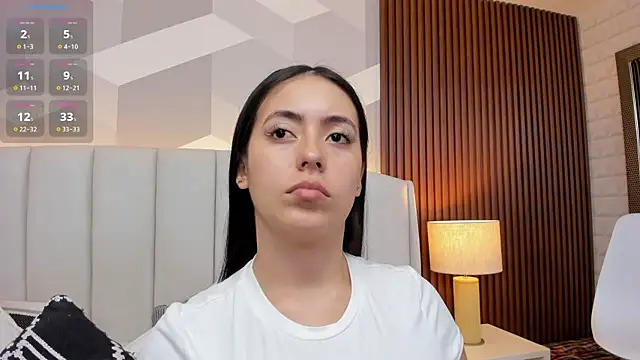 Julietasantos   online show from October 9, 6:30 pm