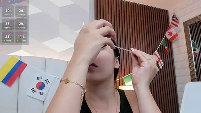 Snapshot of Julietasantos__ chatting on July 17, 6:38 pm Julietasantos online show from July 17, 6:38 pm